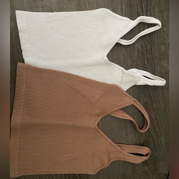 Seamless Tank - Picture 1 of 3